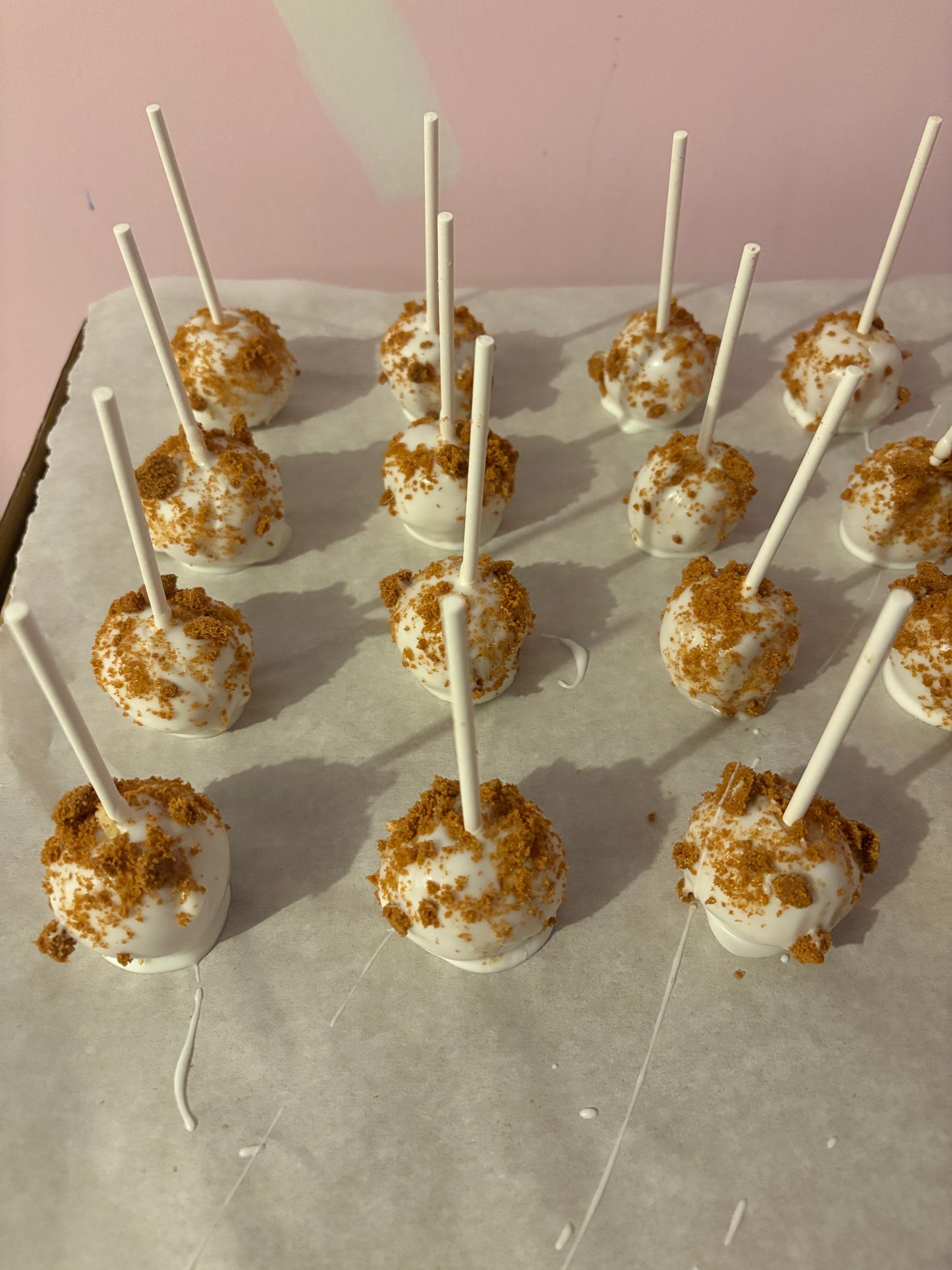 Kinder Biscoff cake pop!
